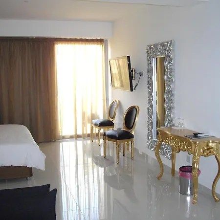 Hotel Crystal