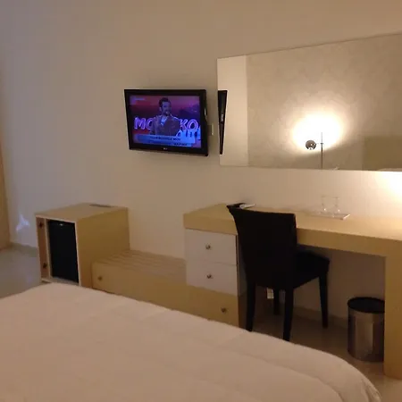 Hotel Crystal *