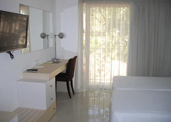 Ξενοδοχείο κριστάλ Κακοπετριά